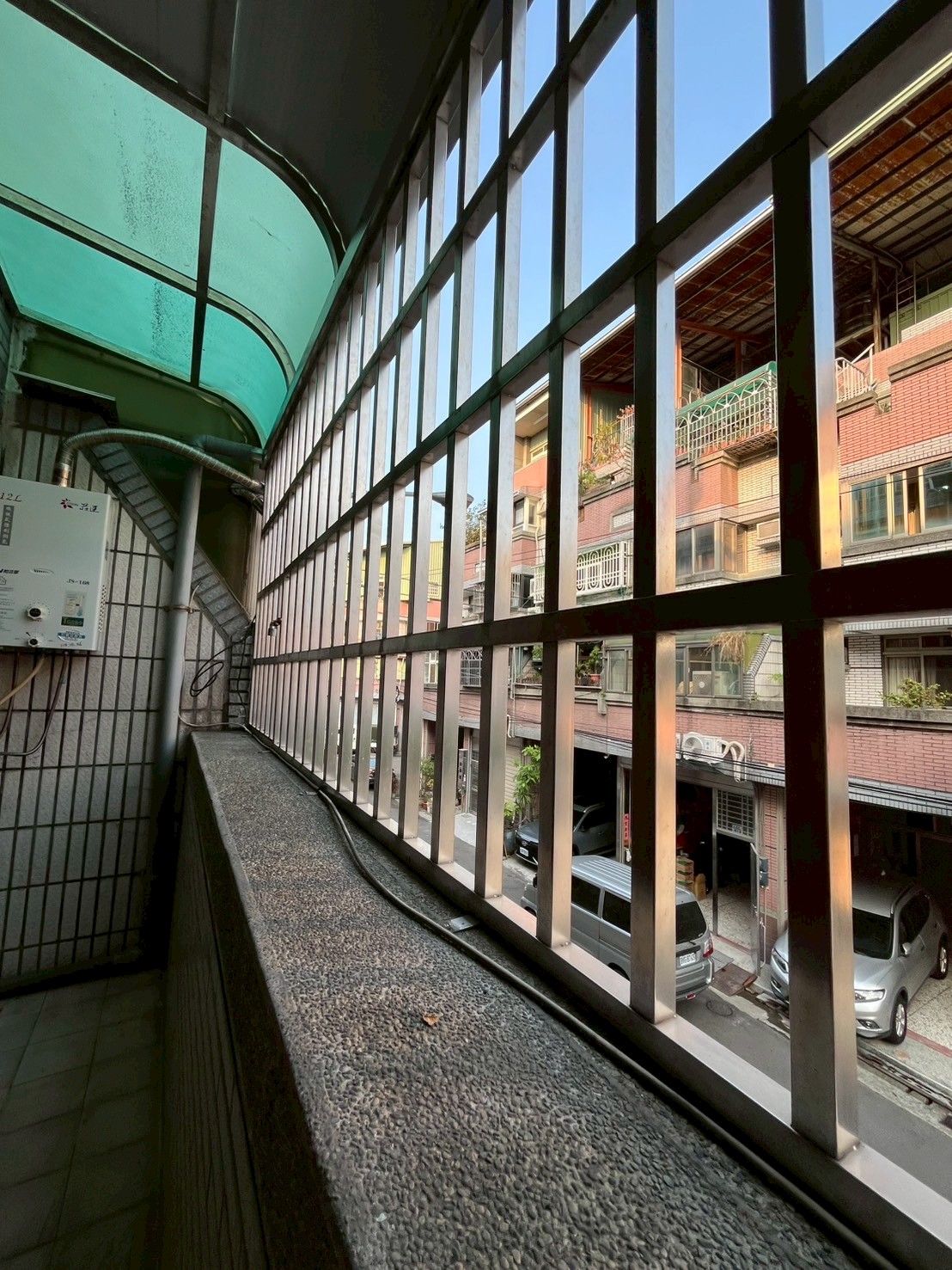 🏠【新光國中旁✨6房活路透天含車位】 樹孝、中山雙商圈生活圈💫未來捷運潛力核心！