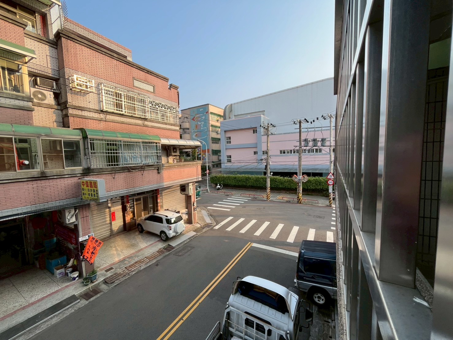 🏠【新光國中旁✨6房活路透天含車位】 樹孝、中山雙商圈生活圈💫未來捷運潛力核心！