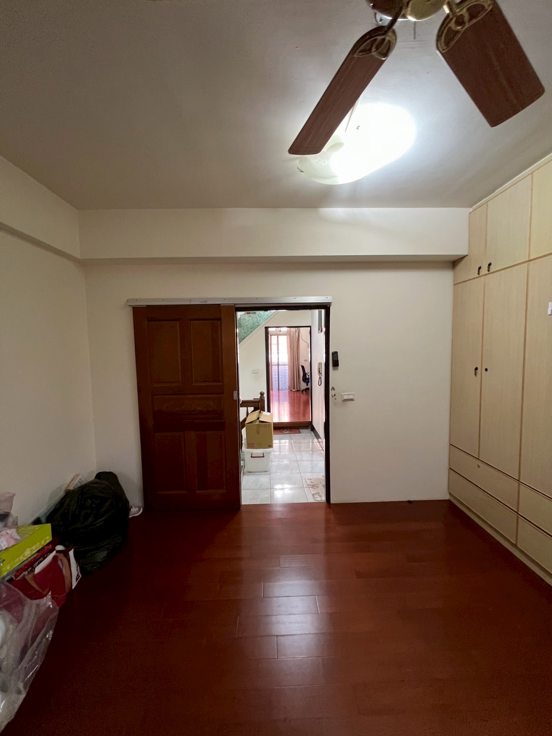 🏠【新光國中旁✨6房活路透天含車位】 樹孝、中山雙商圈生活圈💫未來捷運潛力核心！