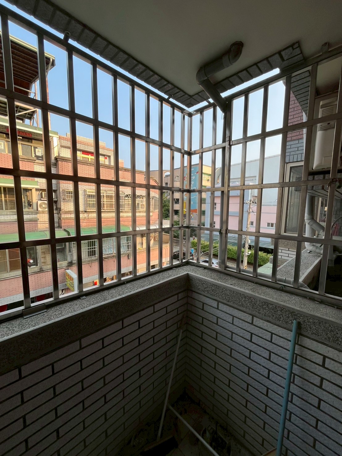 🏠【新光國中旁✨6房活路透天含車位】 樹孝、中山雙商圈生活圈💫未來捷運潛力核心！