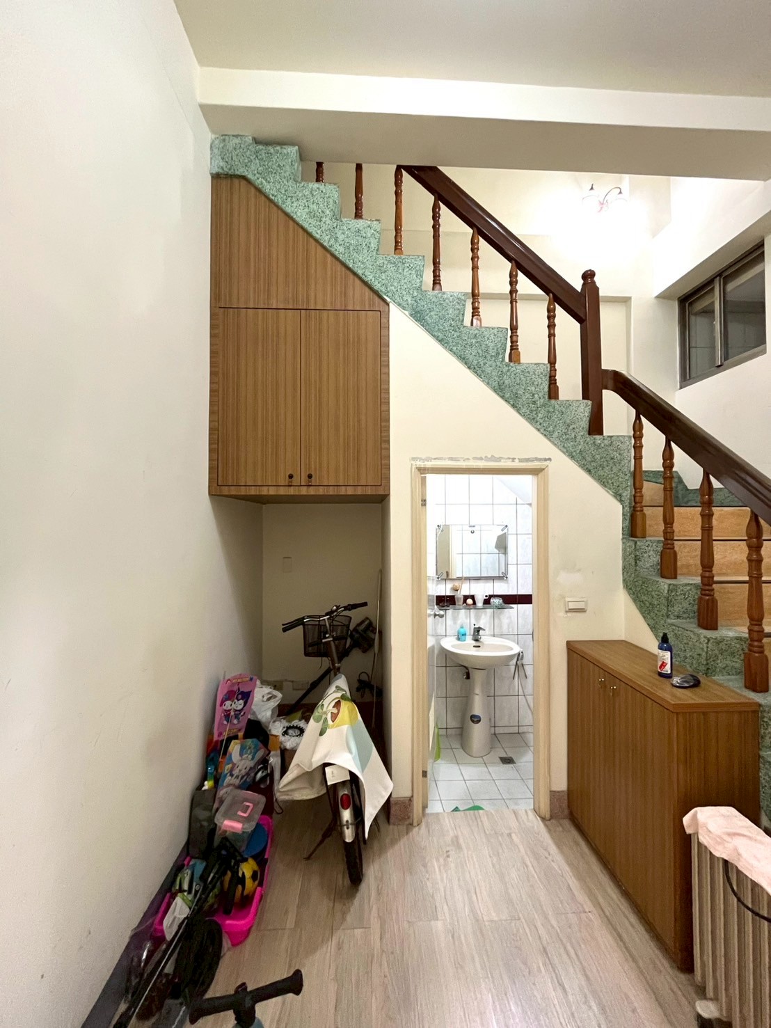 🏠【新光國中旁✨6房活路透天含車位】 樹孝、中山雙商圈生活圈💫未來捷運潛力核心！