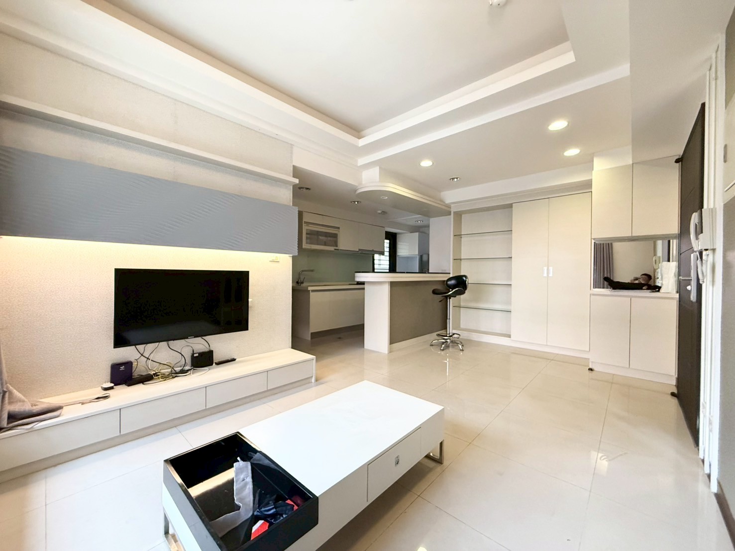 🌿【專簽｜勝美La ONE✨勤美草悟道第一排質感1+1房＋平車】 城市心臟，住進一場理想的生活。