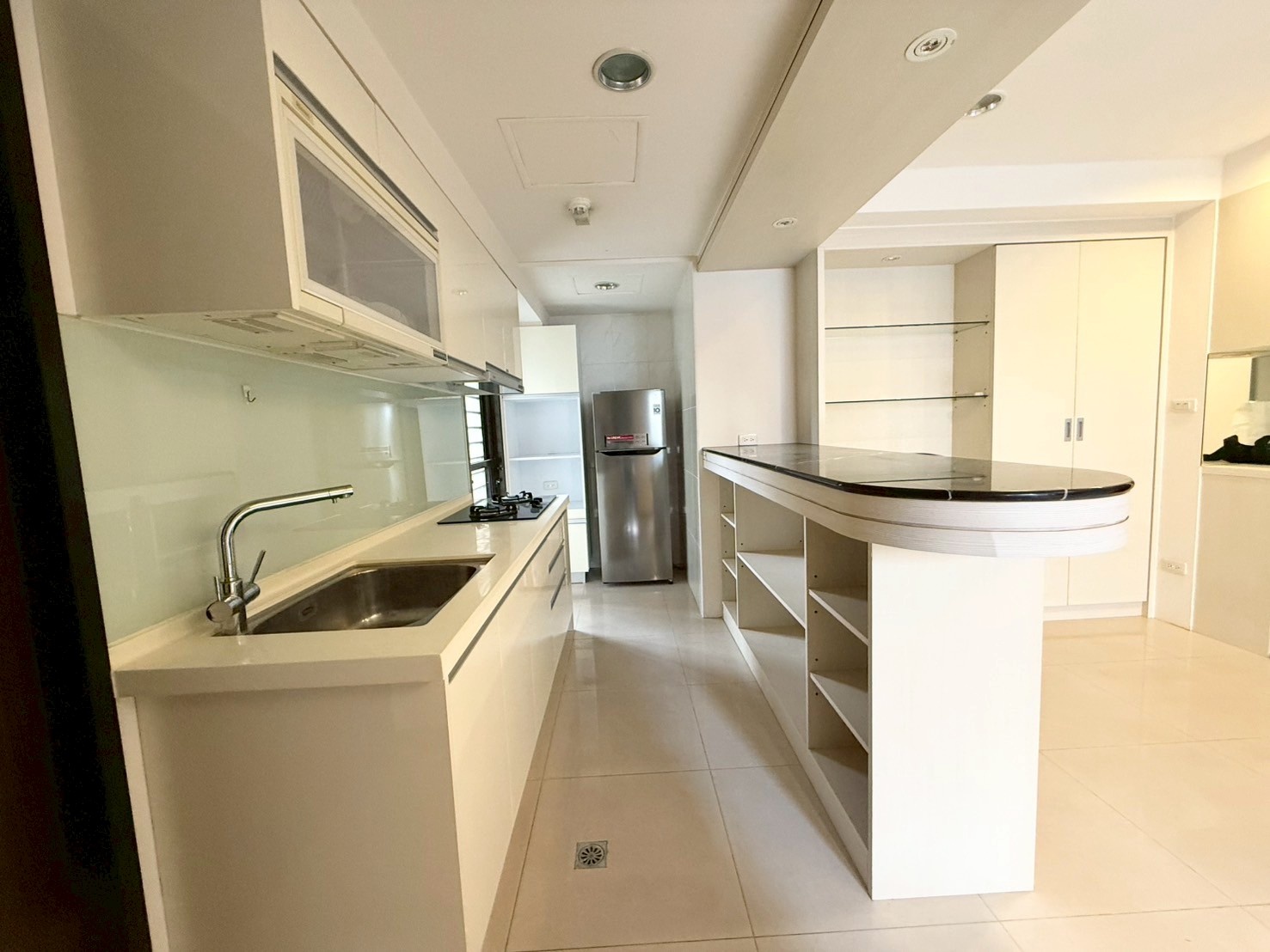 🌿【專簽｜勝美La ONE✨勤美草悟道第一排質感1+1房＋平車】 城市心臟，住進一場理想的生活。