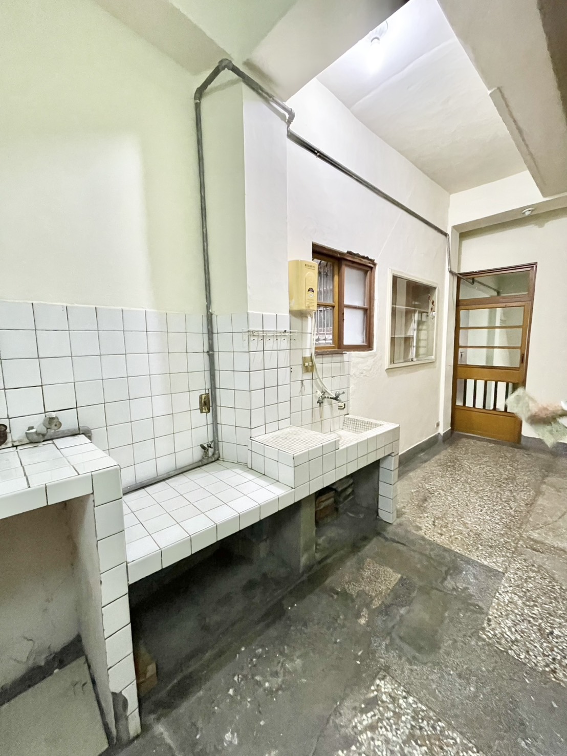 💥中區稀有物件鄰臺灣大道｜8米路店面｜捷運藍線｜投資自住兩相宜