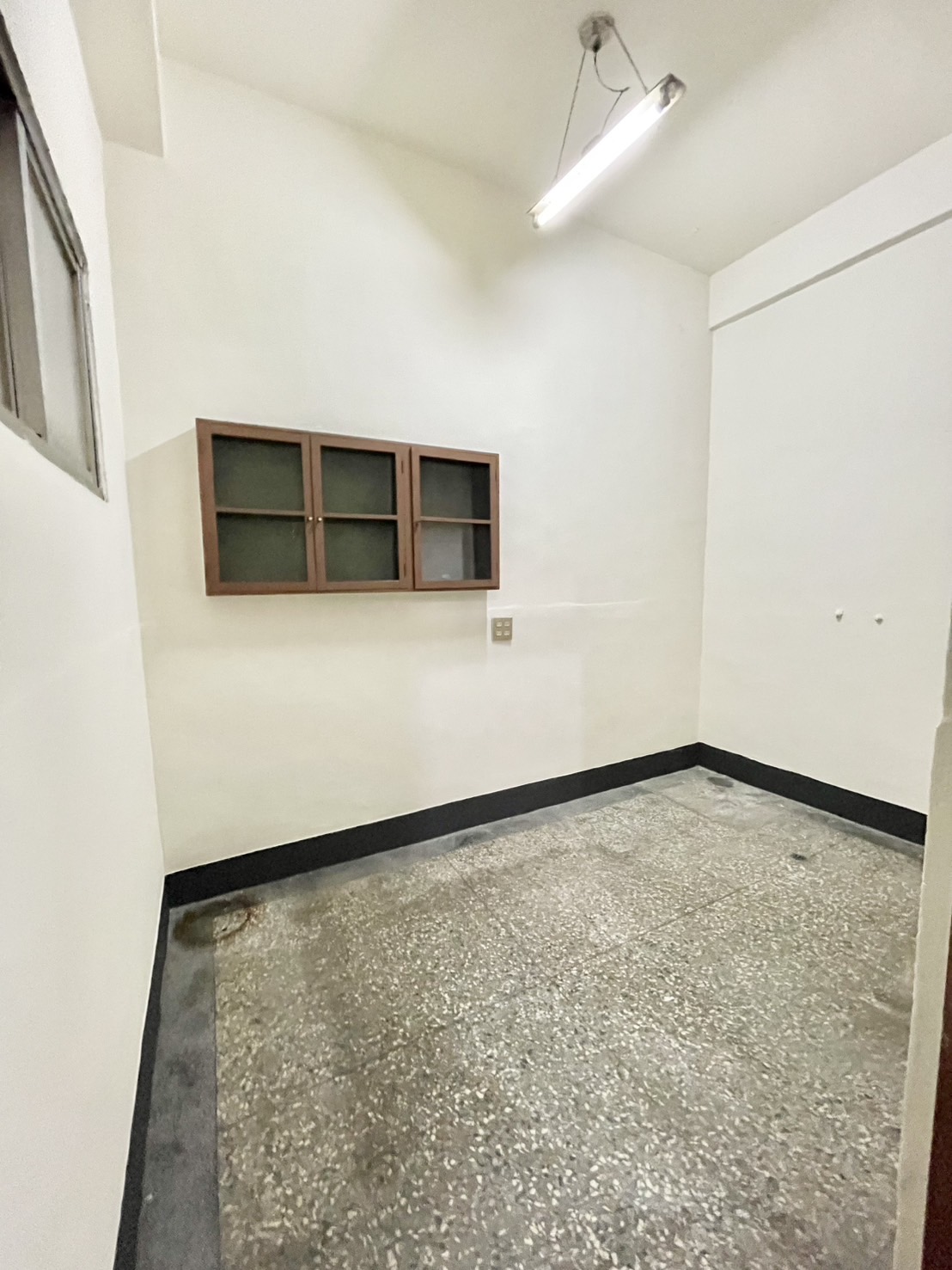 💥中區稀有物件鄰臺灣大道｜8米路店面｜捷運藍線｜投資自住兩相宜