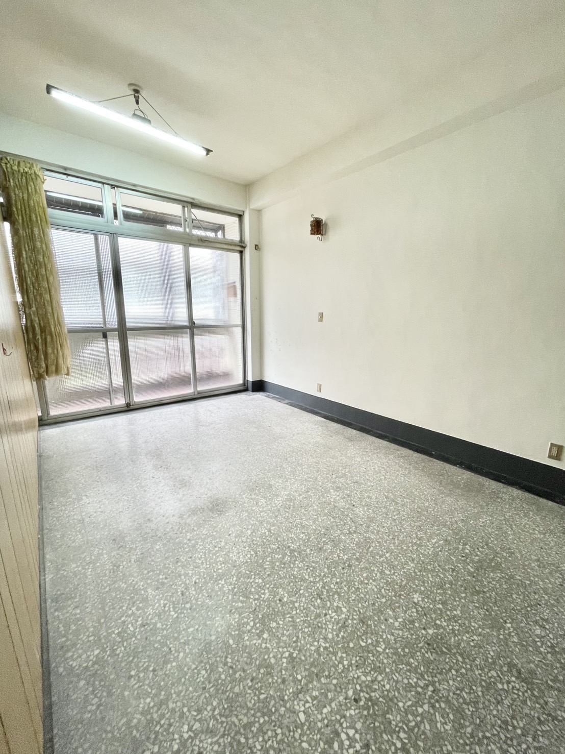 💥中區稀有物件鄰臺灣大道｜8米路店面｜捷運藍線｜投資自住兩相宜