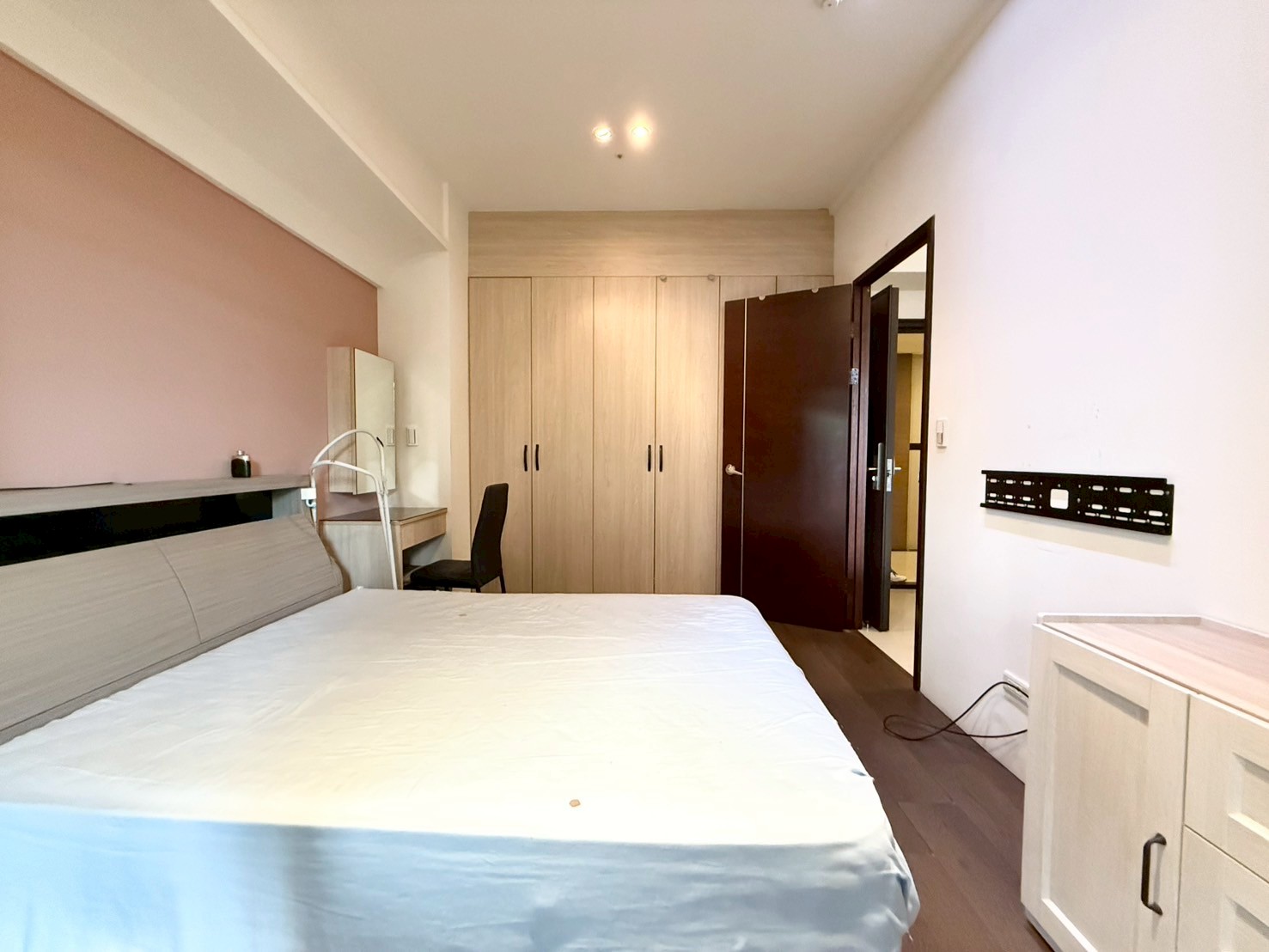 🌸北屯巴黎第六區｜雙衛質感兩房＋平面車位✨ 鬧中取靜的完美居心地，輕奢生活一次到位！