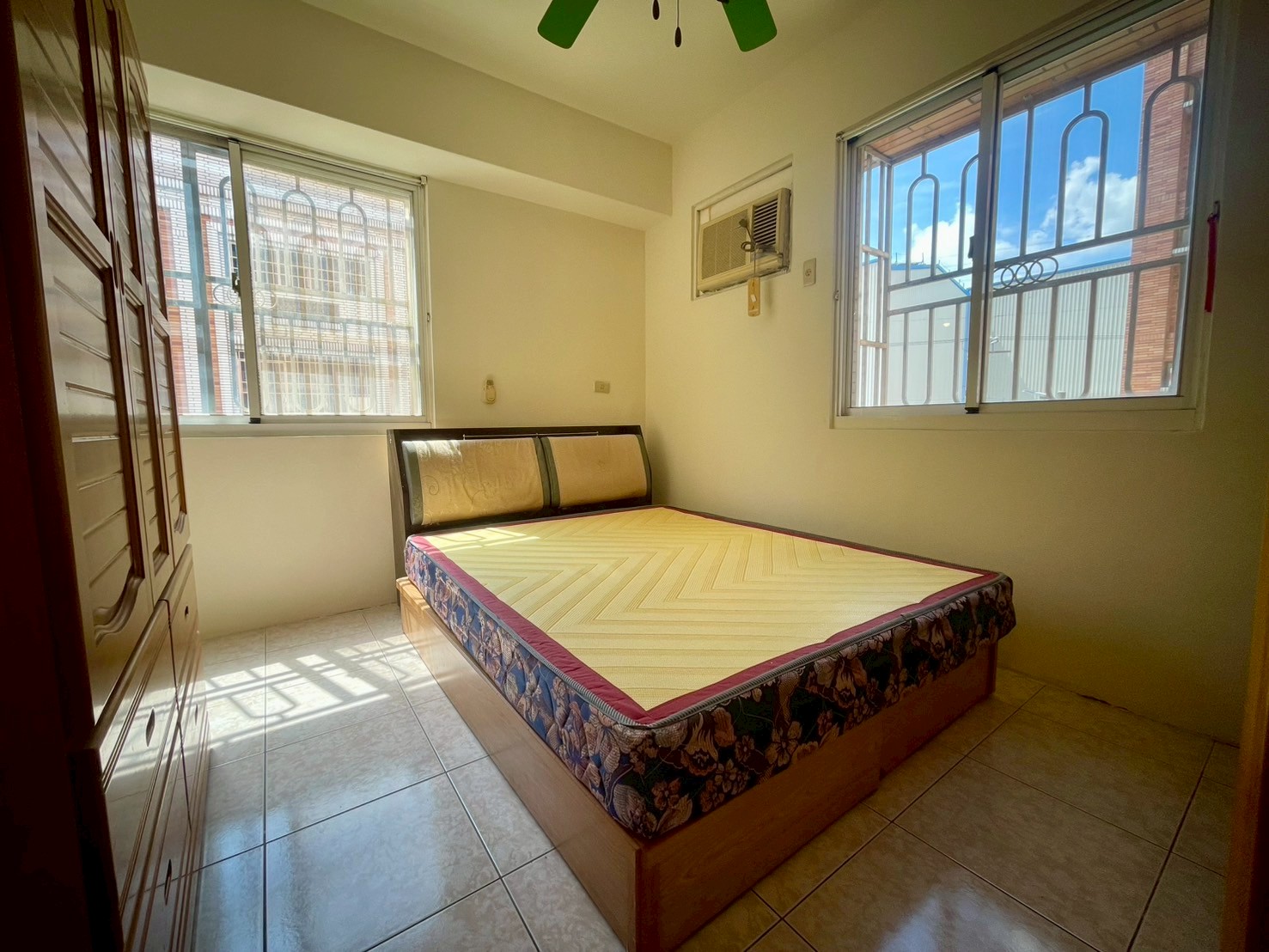 台中龍井亞太第一家園方正三房平車