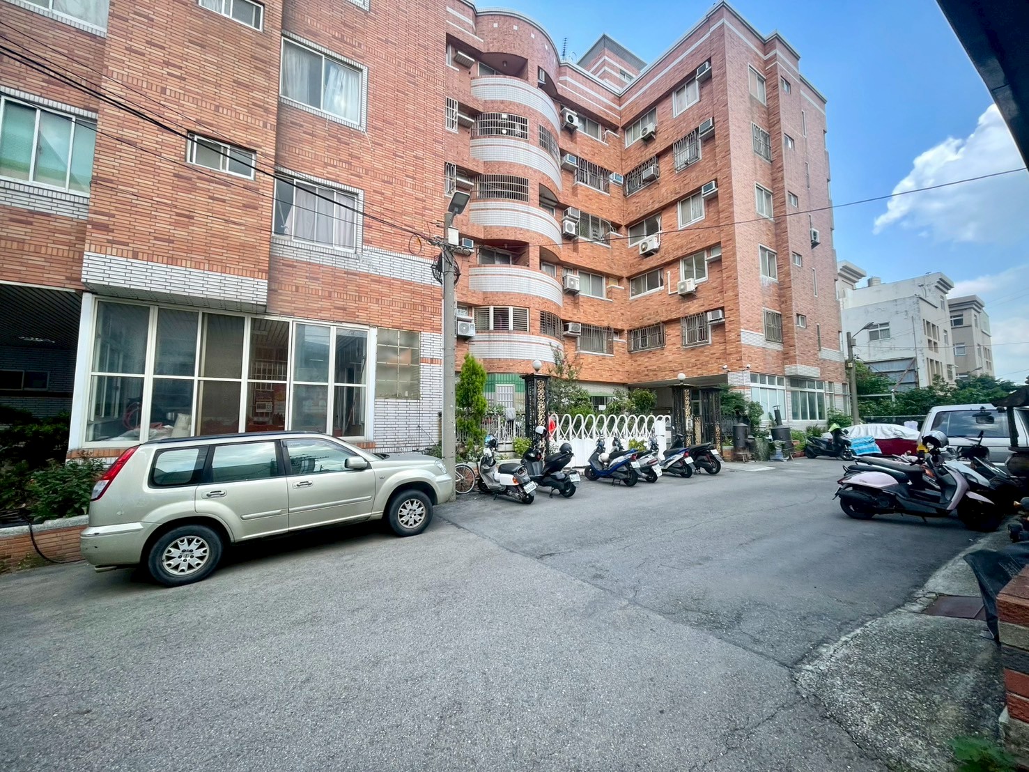 台中龍井亞太第一家園方正三房平車