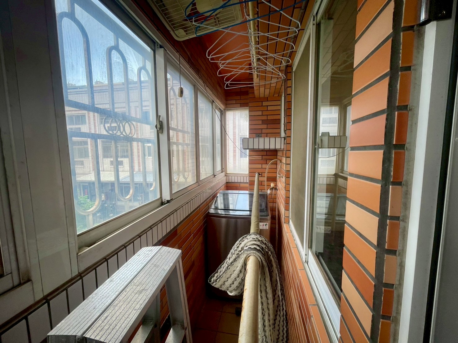 台中龍井亞太第一家園方正三房平車