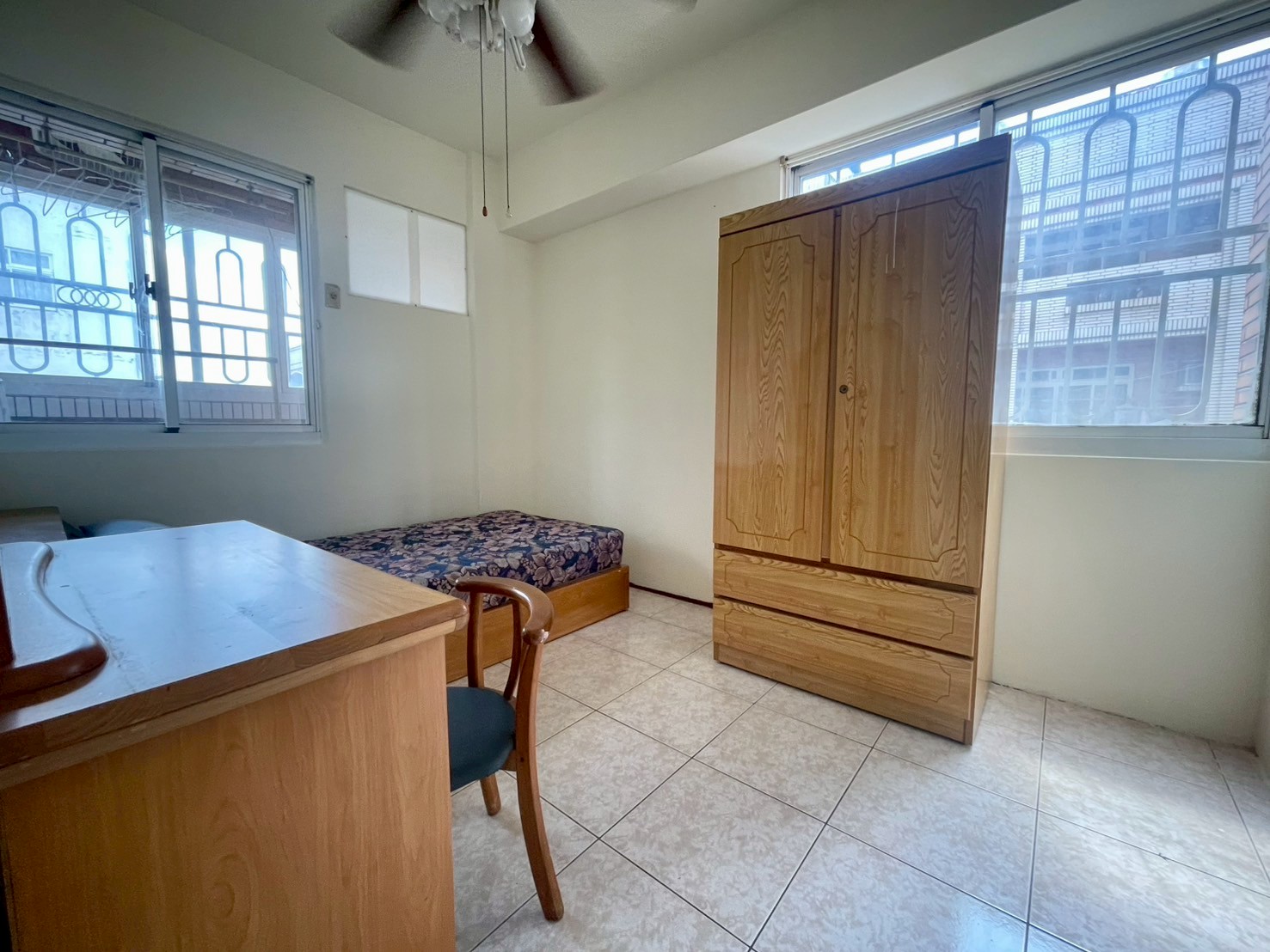 台中龍井亞太第一家園方正三房平車