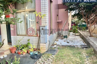 台中龍井新光田特區邊間大地坪透天厝