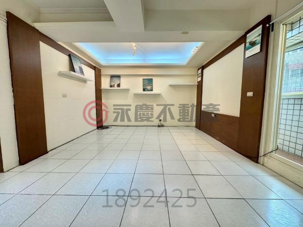 台中《金龍天下》學區旁兩戶打通美三房