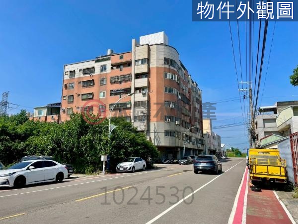 台中龍井《青年市》輕裝潢方正3房+平面車位