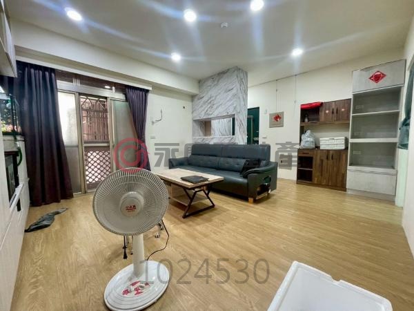 台中龍井《青年市》輕裝潢方正3房+平面車位