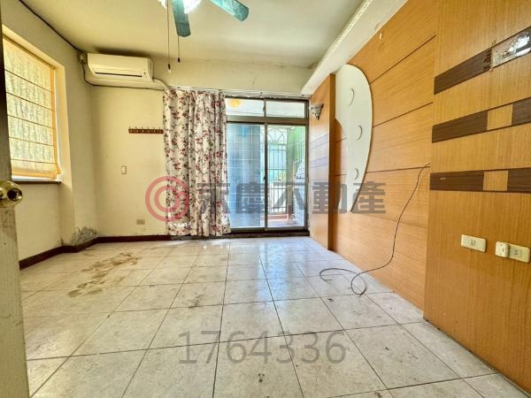 台中龍井新光田特區邊間大地坪透天厝