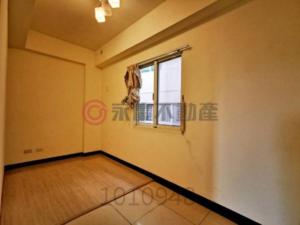 台中大肚自由路旁超值收租聖品美透天