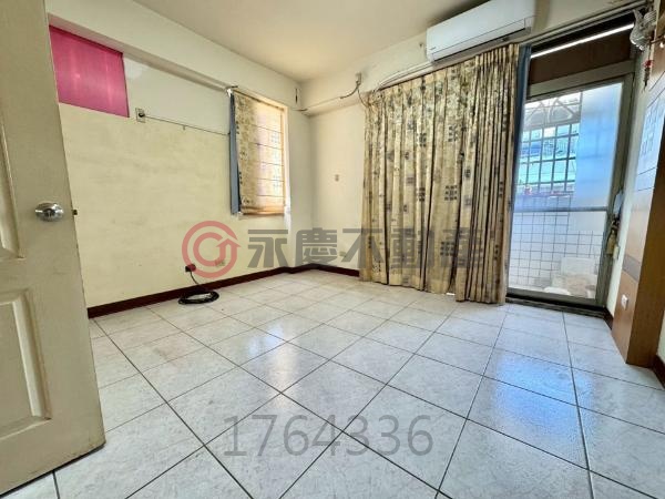 台中龍井新光田特區邊間大地坪透天厝