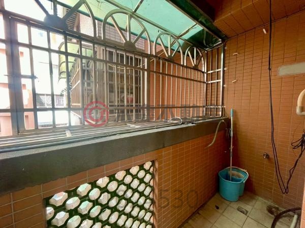 台中龍井《青年市》輕裝潢方正3房+平面車位