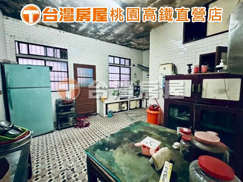 楊梅市區車站國小大地坪美透天