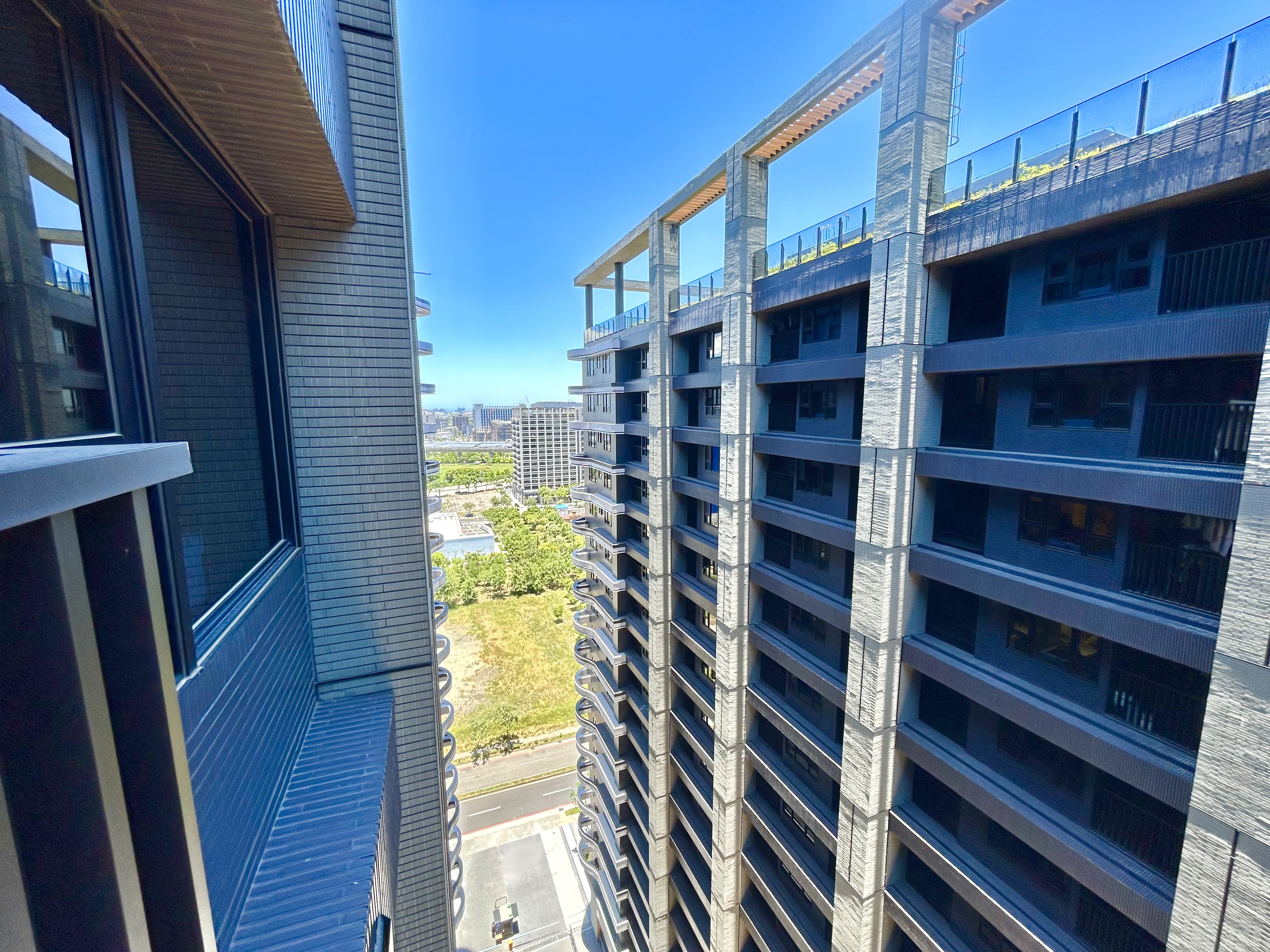 桃園高鐵站前『站前新銳』超值邊間三房+車位