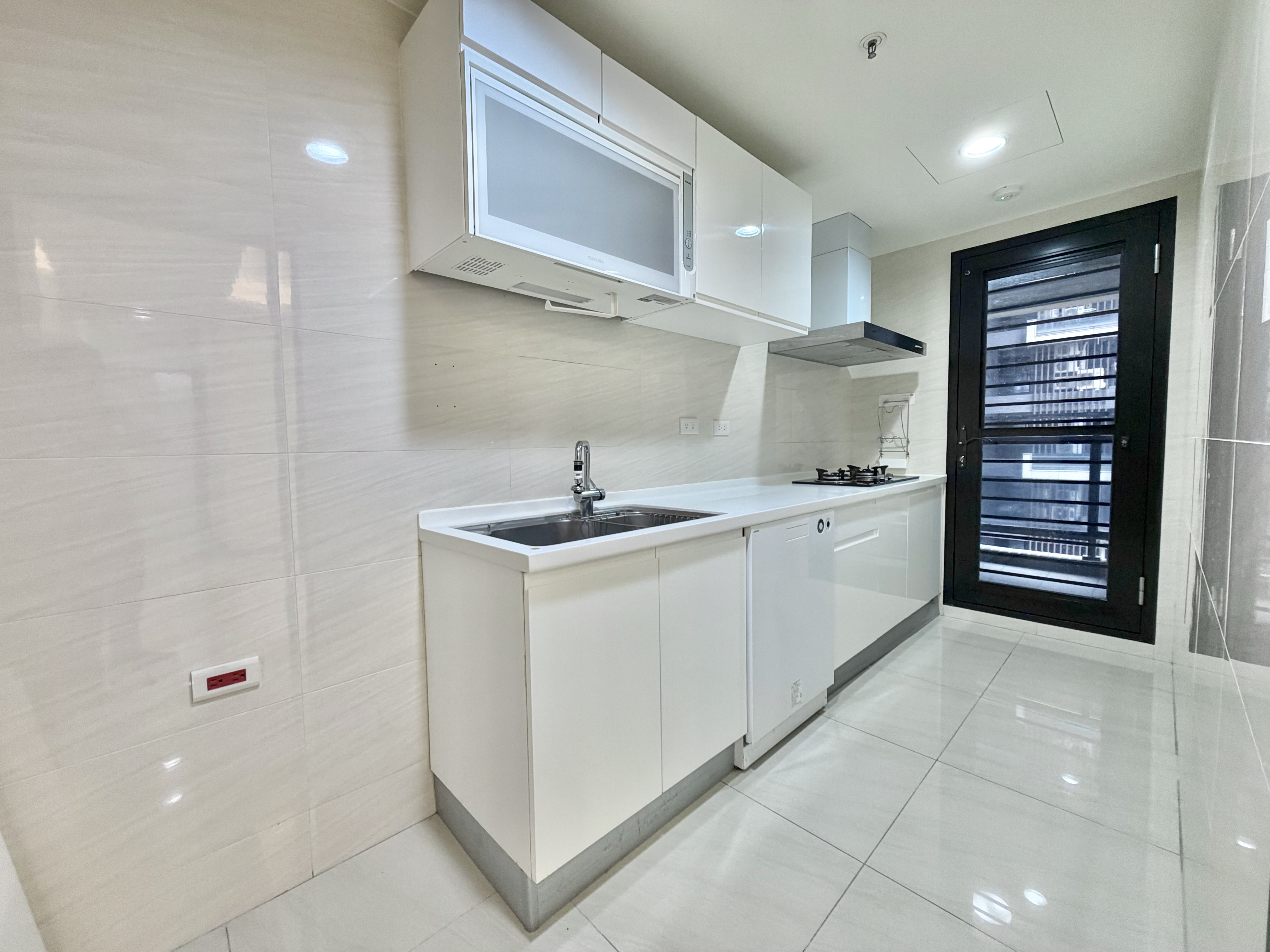 國峰苑高樓三房平車｜地段無敵｜採光通風極佳