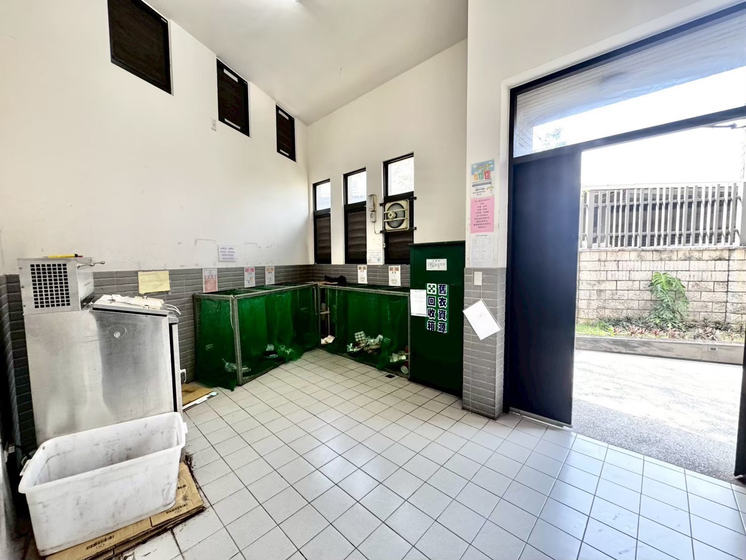 屋主決心不留!!降價求售🔰聚合發權美🔰輕屋齡三面採光三房平車