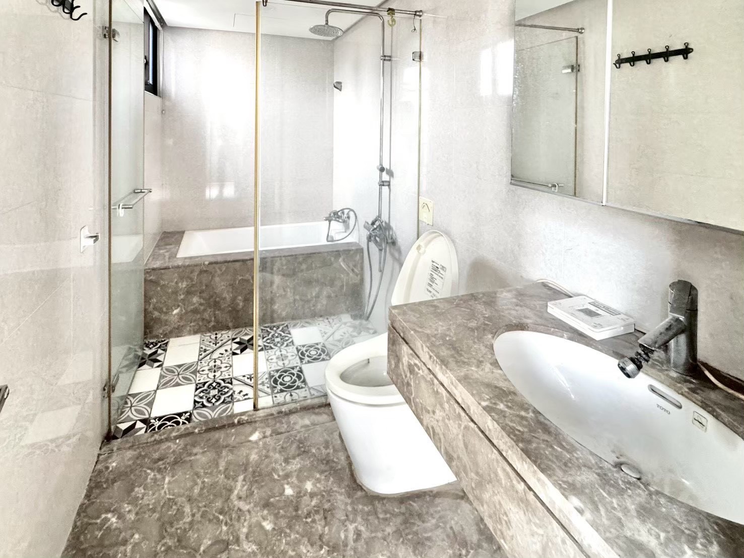 屋主決心不留!!降價求售🔰聚合發權美🔰輕屋齡三面採光三房平車