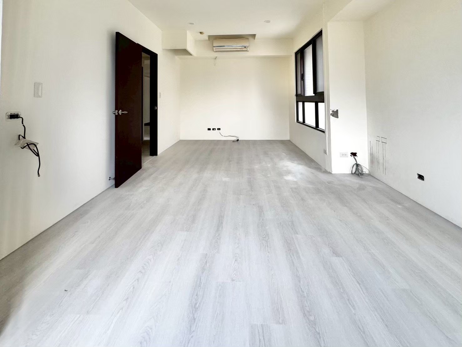 屋主決心不留!!降價求售🔰聚合發權美🔰輕屋齡三面採光三房平車