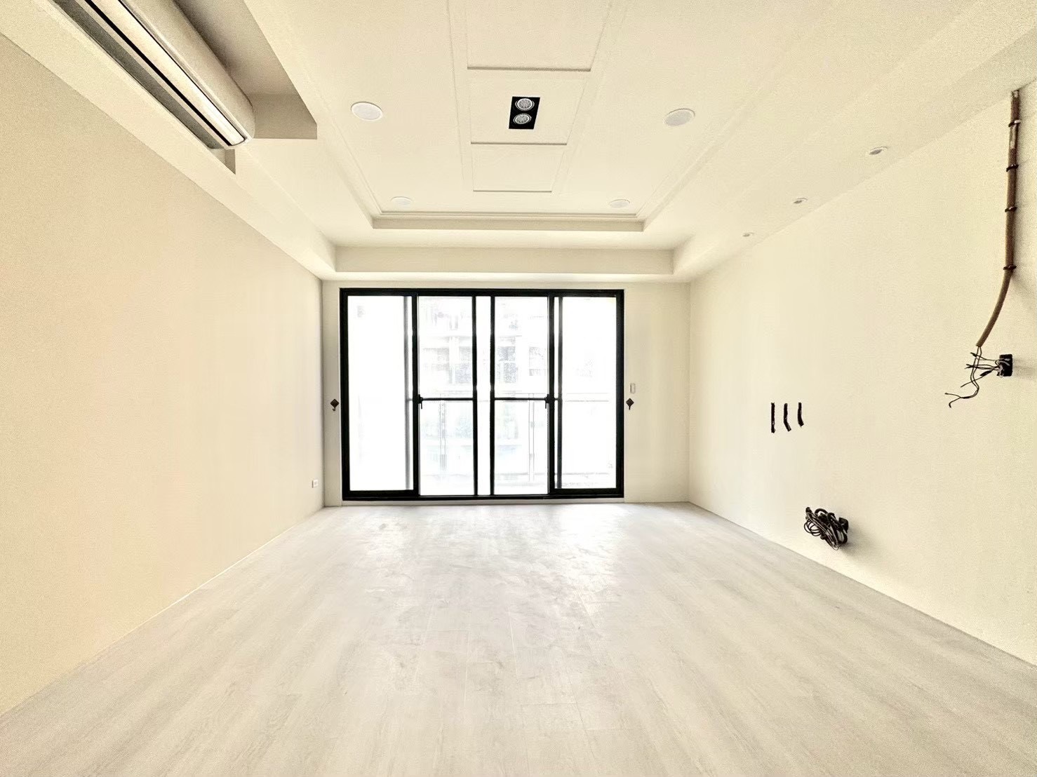 屋主決心不留!!降價求售🔰聚合發權美🔰輕屋齡三面採光三房平車