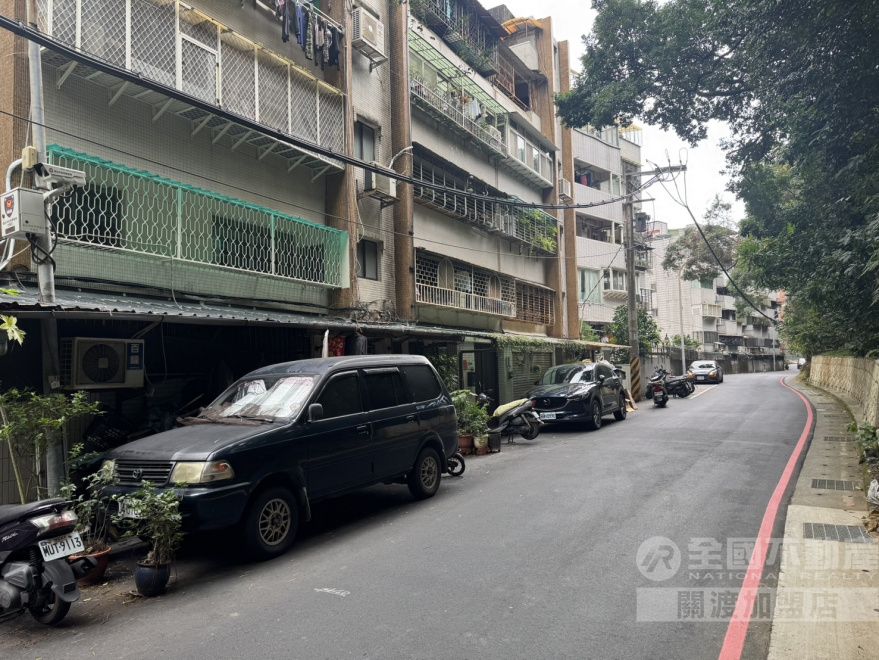 北投全新三房公寓_全國不動產關渡加盟店