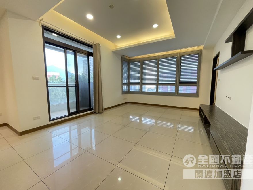 晴川雅苑一層一戶_全國不動產關渡加盟店