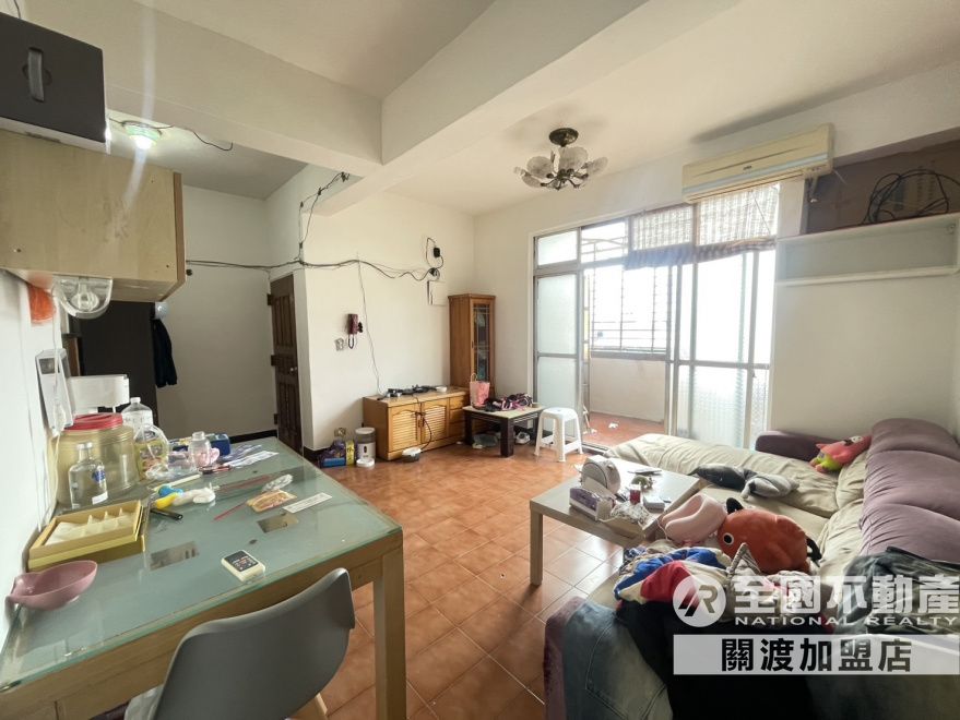 中和街超值邊間公寓_全國不動產張政誠0975-938-080