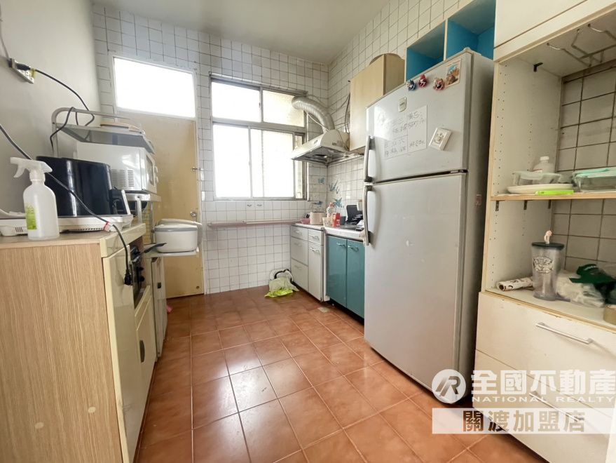 中和街超值邊間公寓_全國不動產張政誠0975-938-080