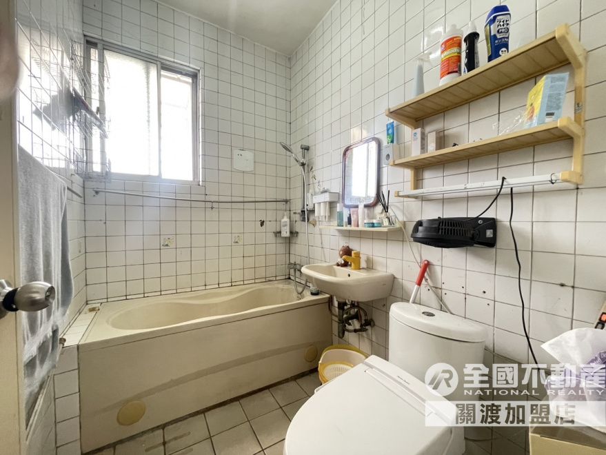 中和街超值邊間公寓_全國不動產張政誠0975-938-080