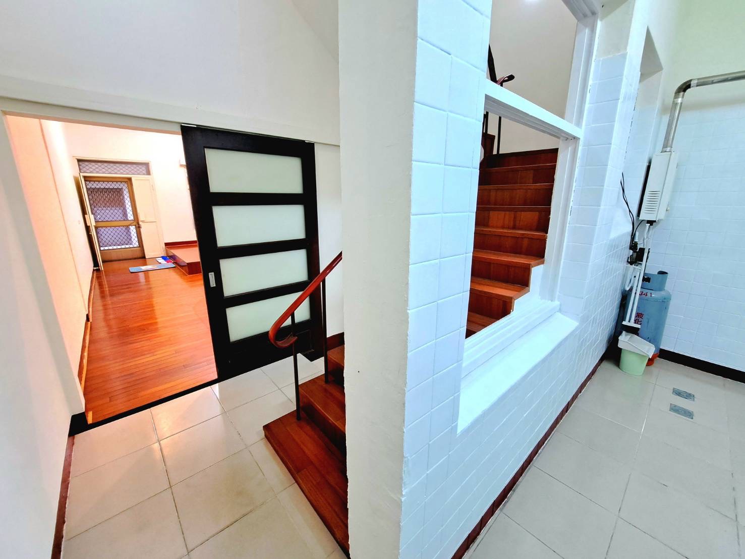 🏷️ 「台中東區罕見透天｜LALAPORT生活圈×千萬內自住首選，地段潛力全面啟動！」