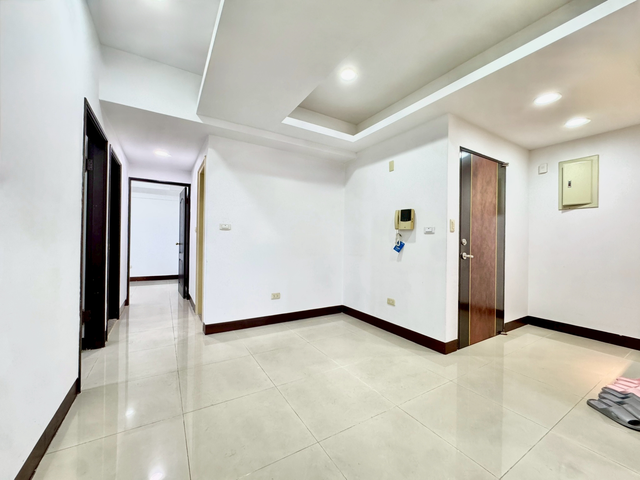 🏙景觀三房・頂樓稀有釋出｜近武陵高中・坡道平車・防水新施工