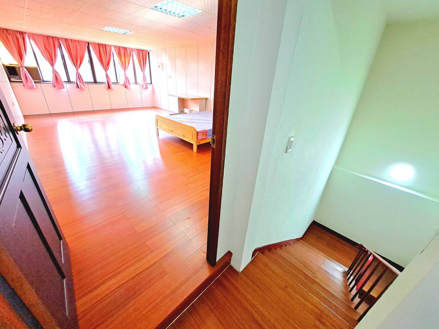 🏷️ 「台中東區罕見透天｜LALAPORT生活圈×千萬內自住首選，地段潛力全面啟動！」