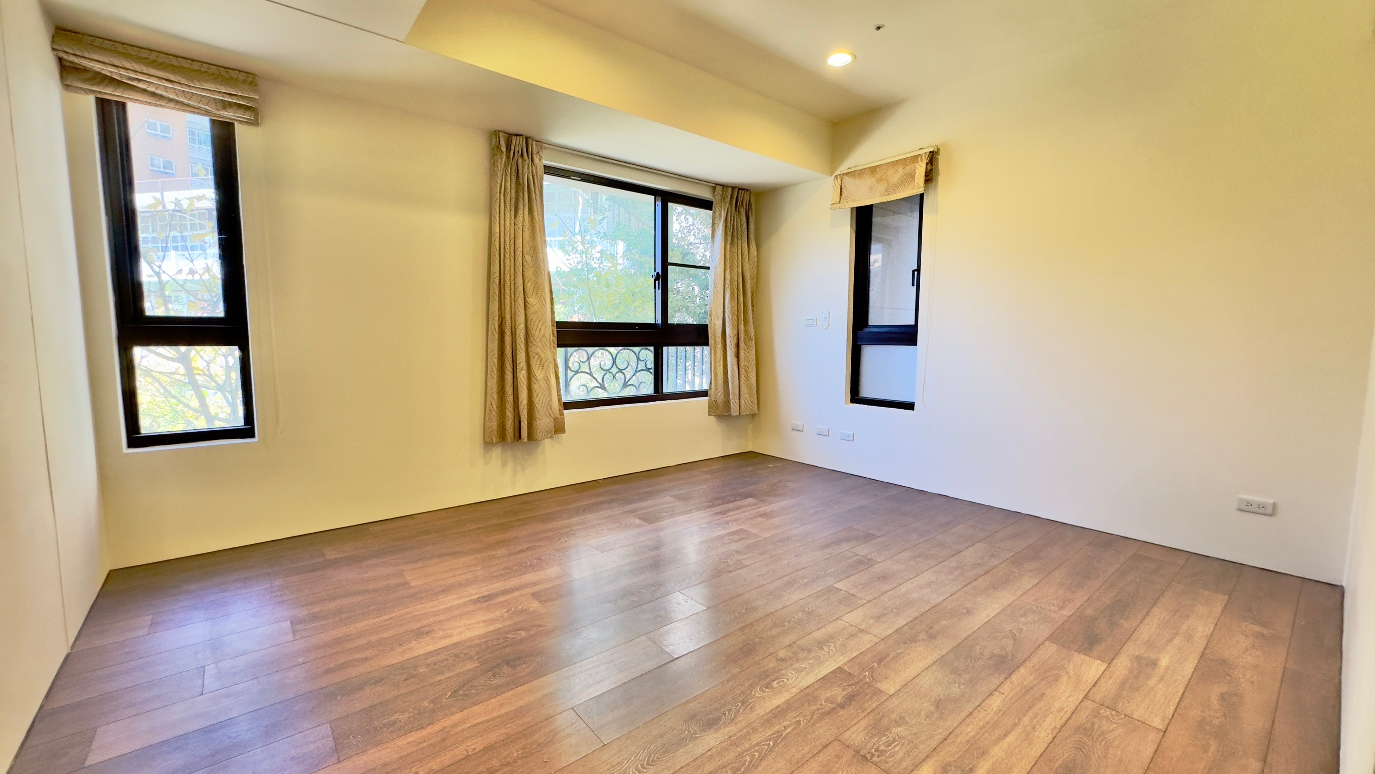 🌿【鵬程NEW1｜北屯路花園景3+1房】靜賞綠意、平車到位、生活圈一應俱全