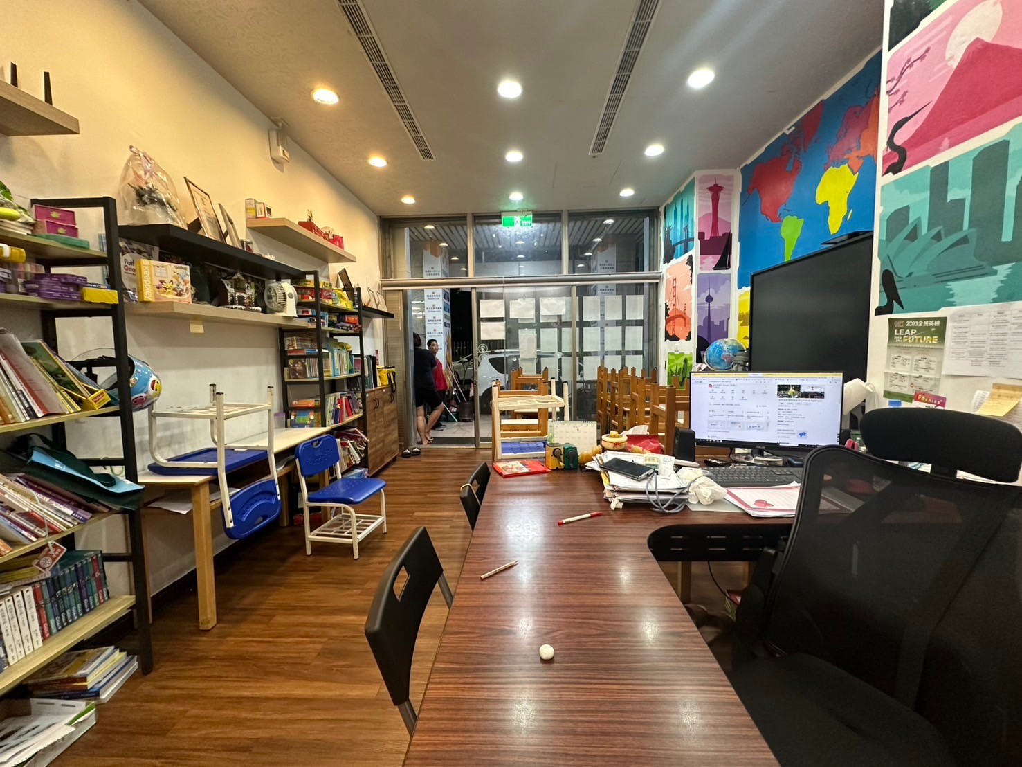 美術館商圈｜1F+2F黃金店面｜含車位｜低於實價登錄！