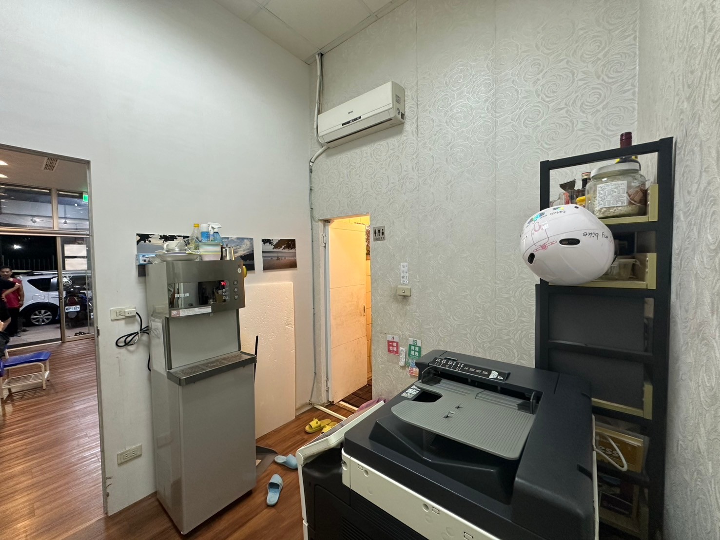 美術館商圈｜1F+2F黃金店面｜含車位｜低於實價登錄！