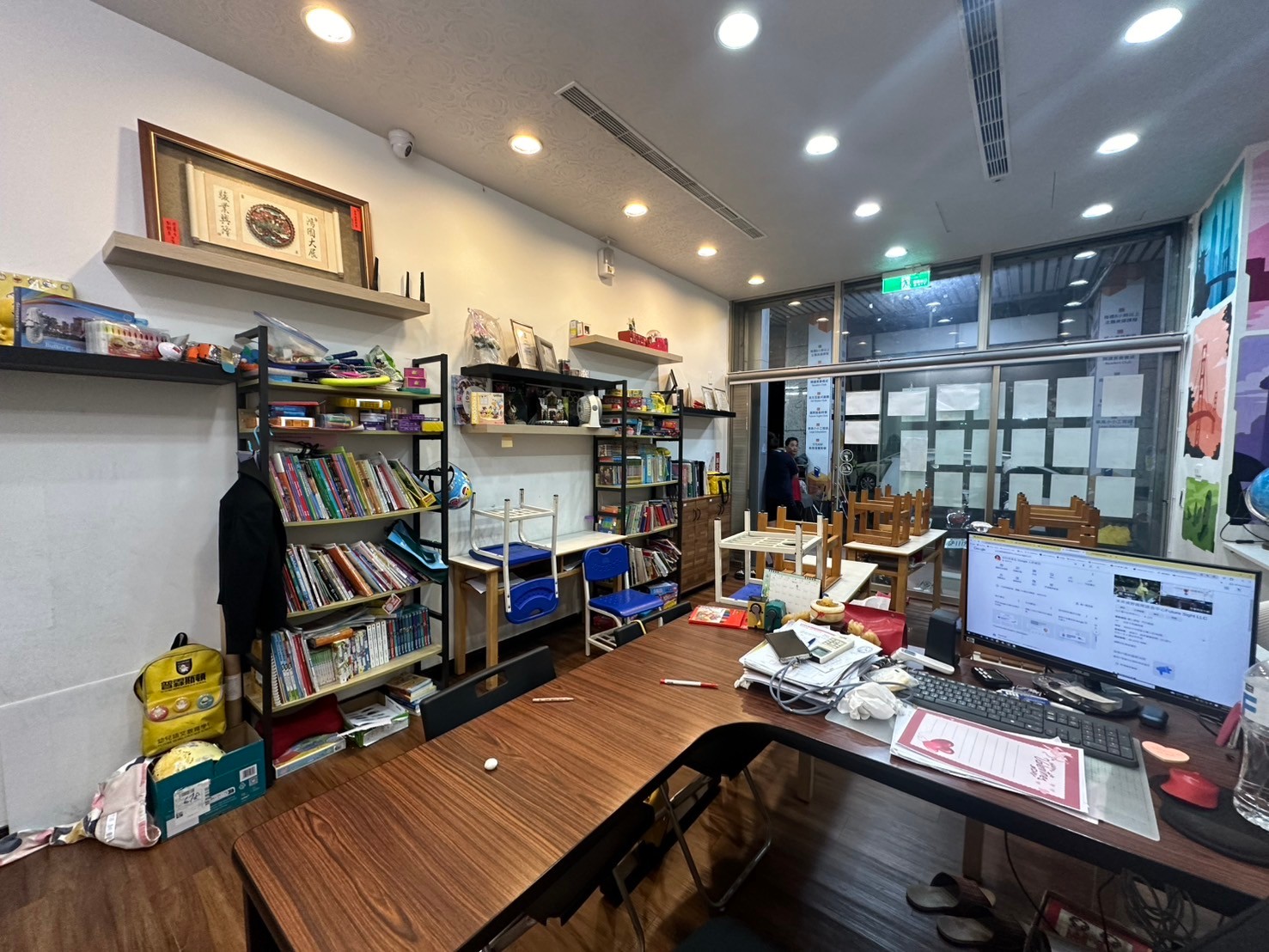 美術館商圈｜1F+2F黃金店面｜含車位｜低於實價登錄！