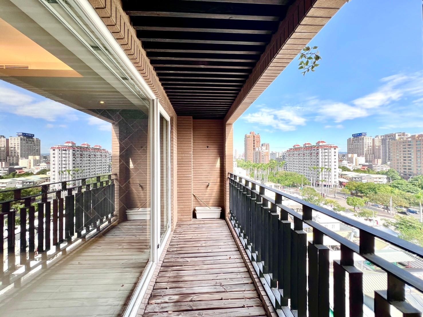 西區美術館豪宅！天籟美術｜室內百坪空間·雙平車❤️