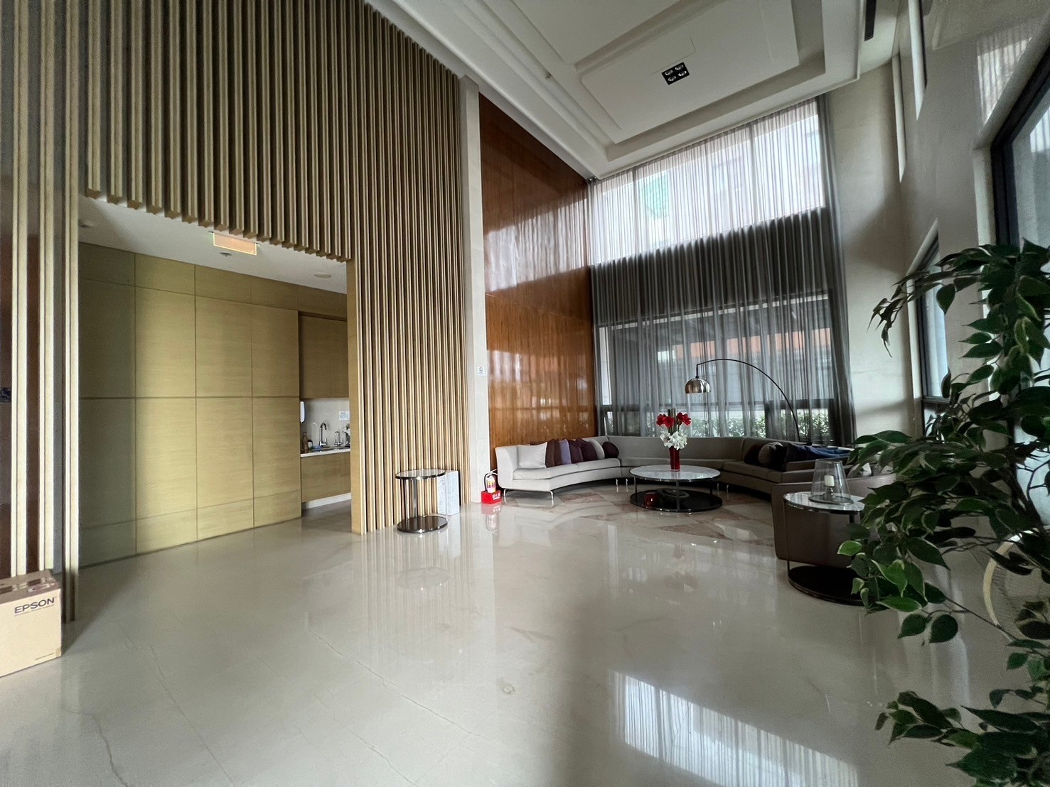 專簽大降價｜登陽至善全新裝潢4房雙平車｜樓上同坪數成交3600萬