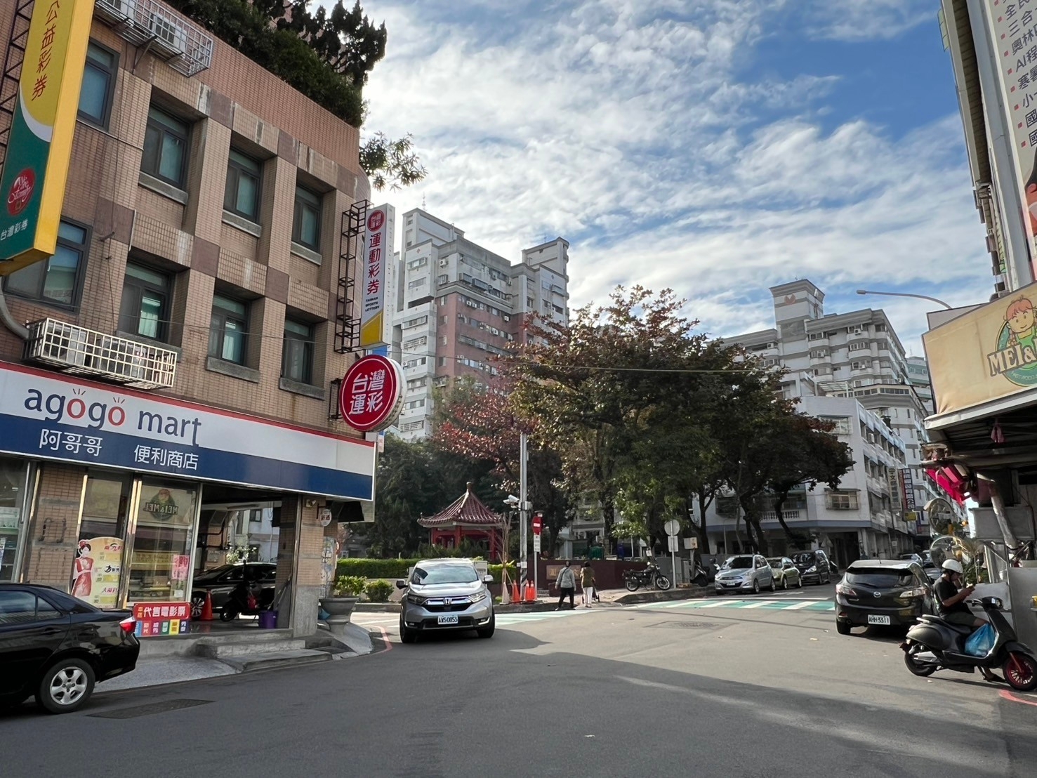 專任｜藝術羅丹大面寬三角窗店面｜店面+7套房穩定收租｜投資首選！
