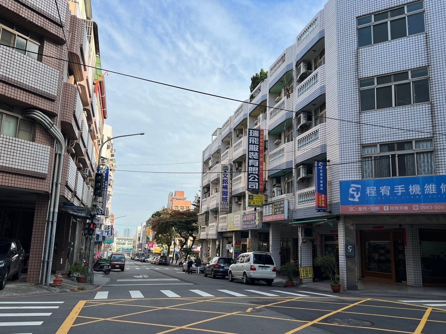 專任｜藝術羅丹大面寬三角窗店面｜店面+7套房穩定收租｜投資首選！