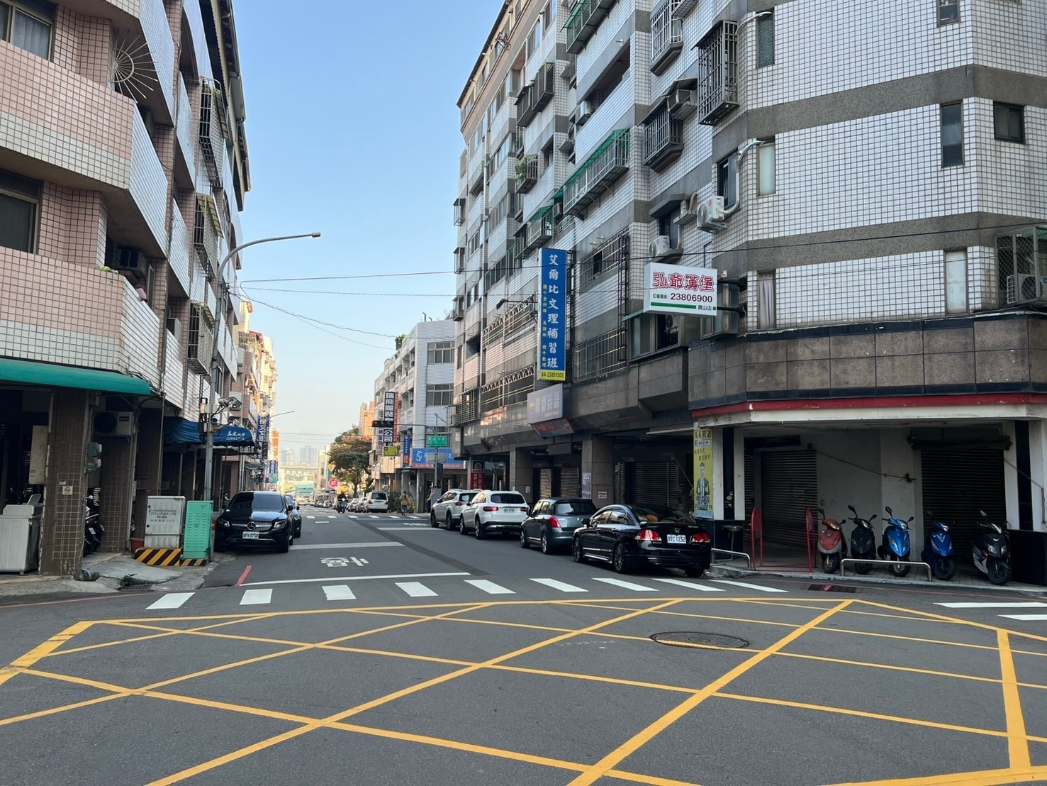 專任｜藝術羅丹大面寬三角窗店面｜店面+7套房穩定收租｜投資首選！