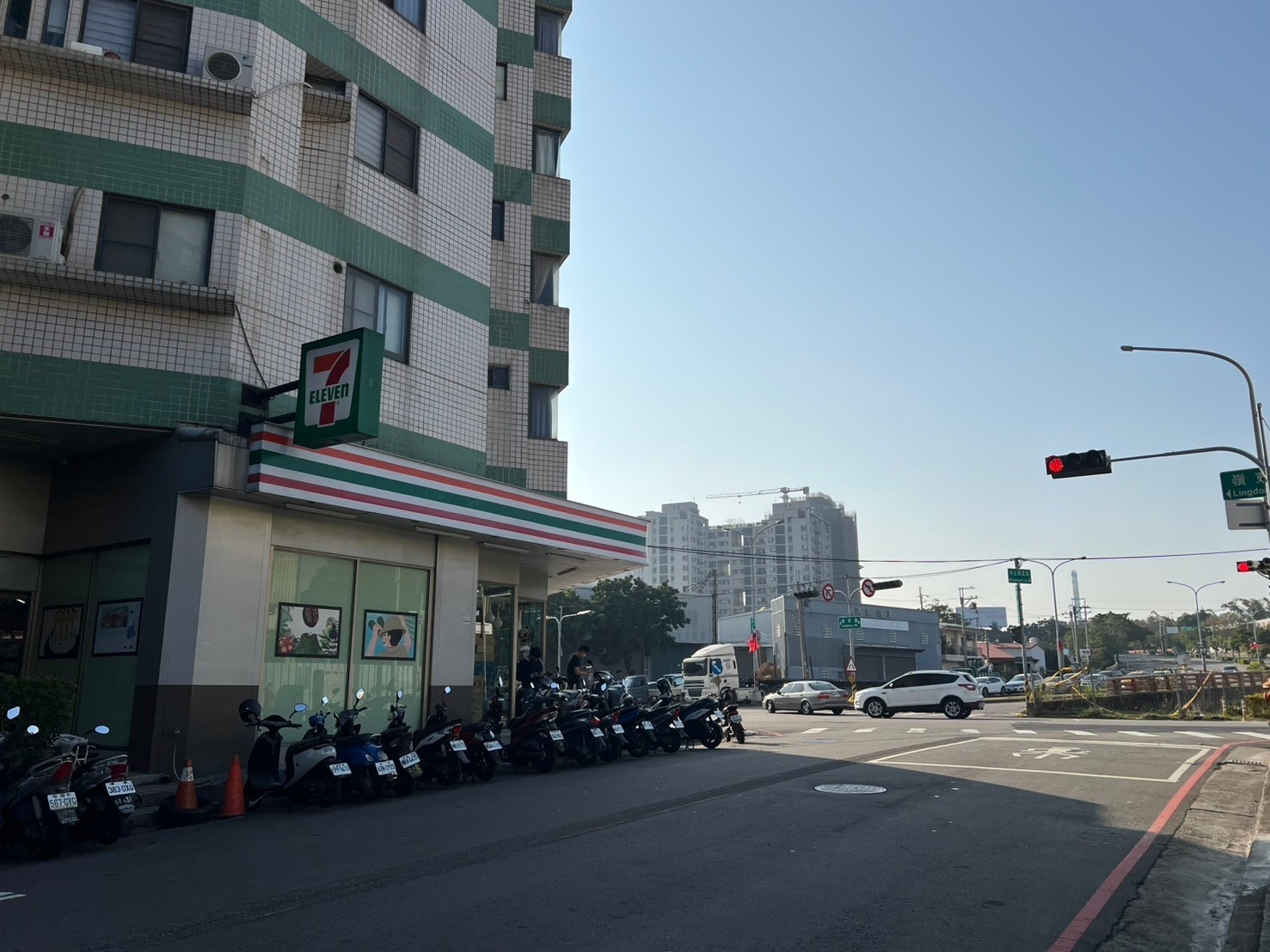 專任｜藝術羅丹大面寬三角窗店面｜店面+7套房穩定收租｜投資首選！