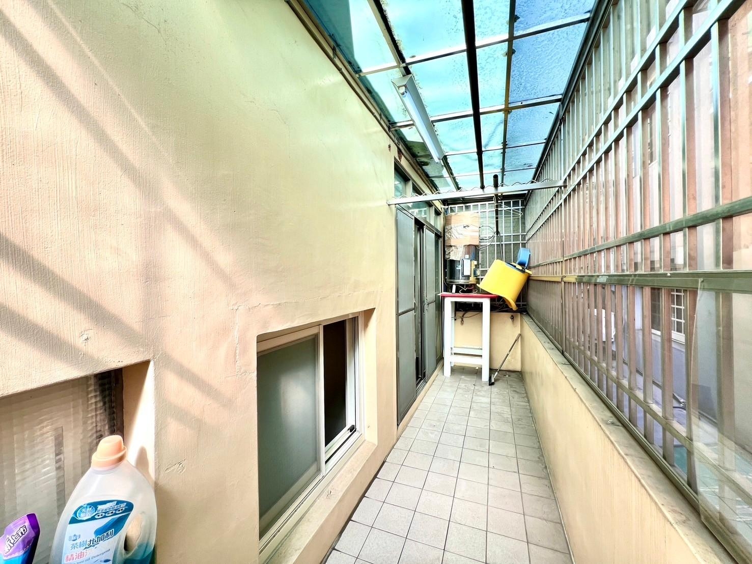 南屯五期｜正大進街｜臨路車庫別墅🏠