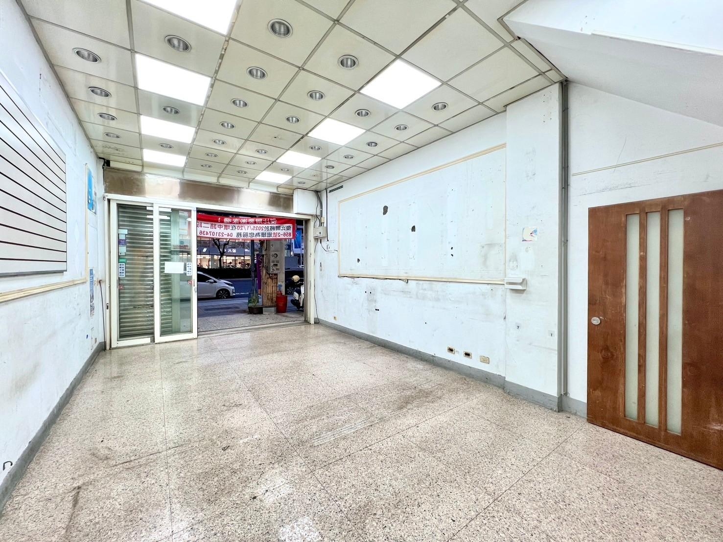 獨家降價｜正文心路黃金透店釋出｜整棟5層樓｜公益文心商圈